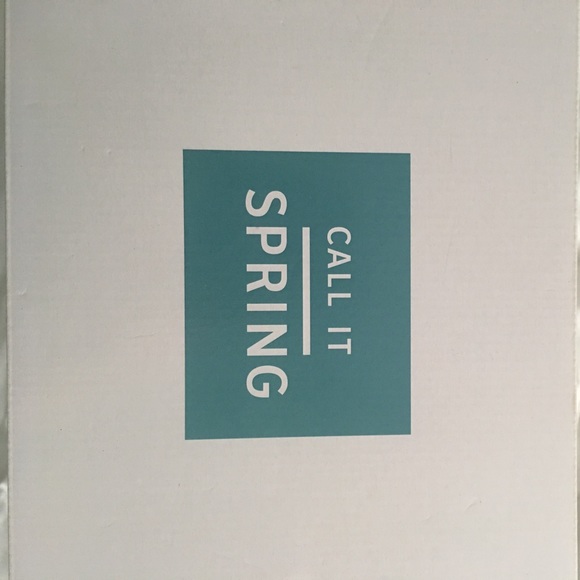 Call it Spring Coral heels - Picture 2 of 2