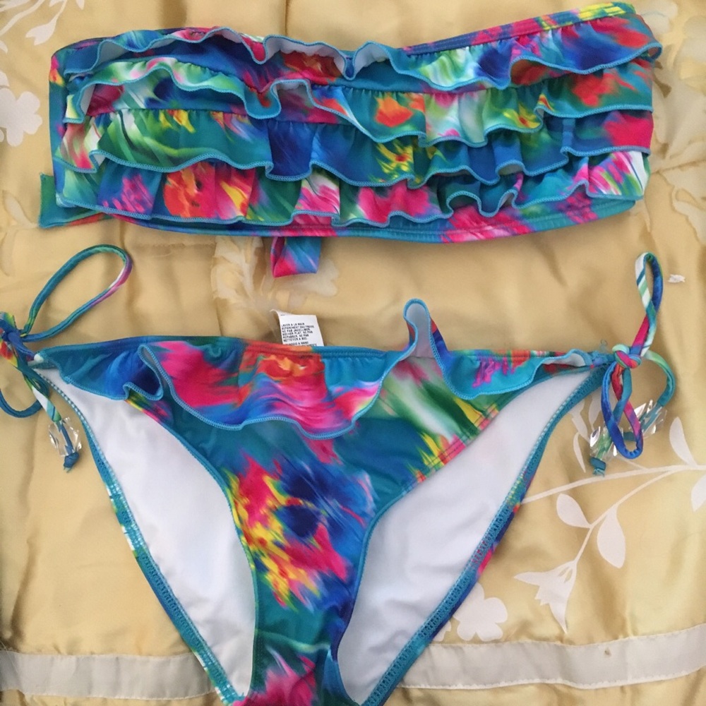 GUESS BIKINI VIBRANT BANDEAU ✨