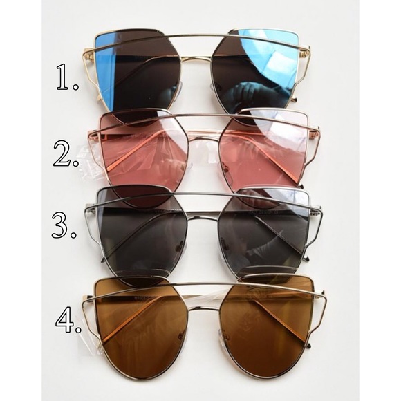 ❗️SALE❗️Cat Eye Mirrored Sunglasses - Picture 2 of 3