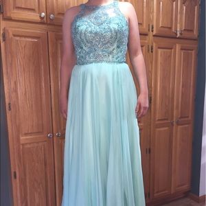 Beautiful brand new formal dress!