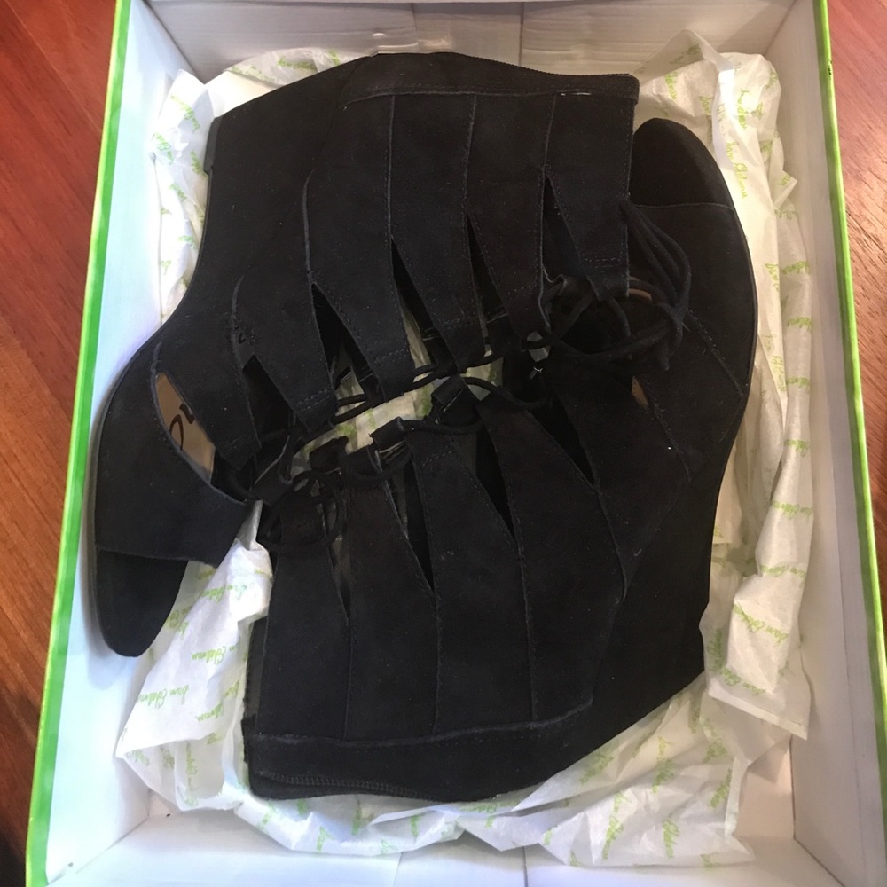 Almost new Sam Edelman black wedge