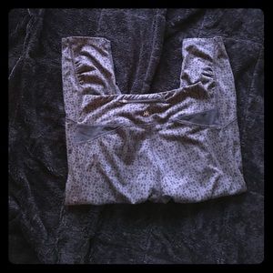 Kyodan black and grey print Capri leggings