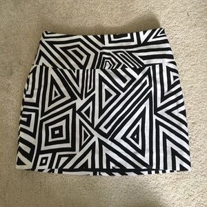 Black and white printed skirt