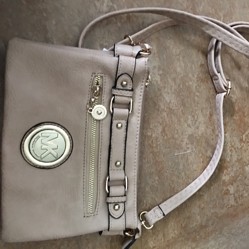 Nice Faux Designer Crossbody bag