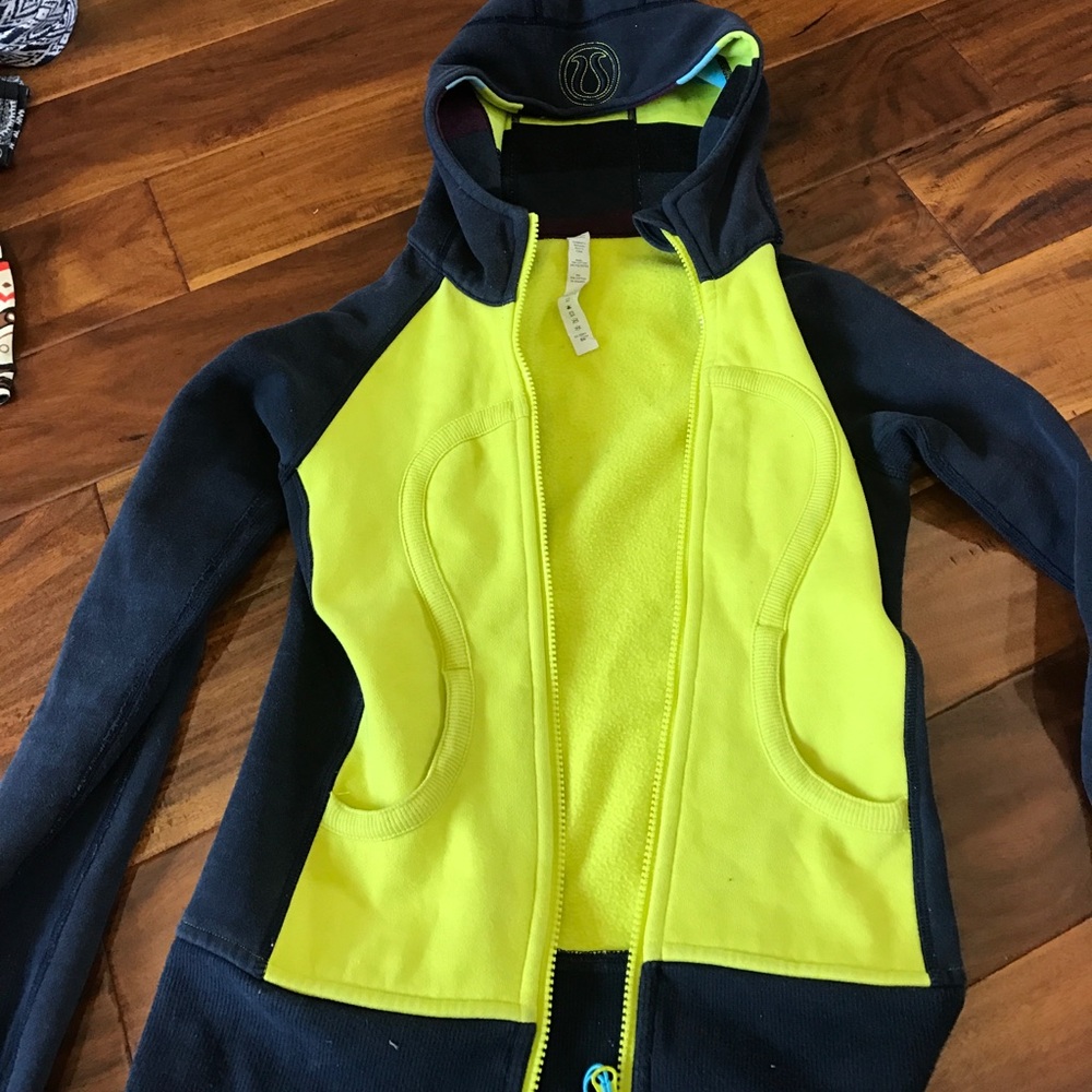 Lululemon jacket - Picture 1 of 2