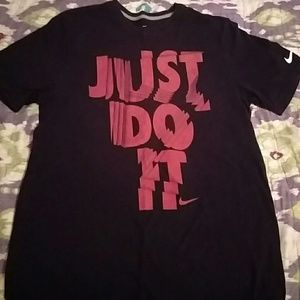 Men's Nike shirt