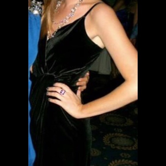 Bailey 44 Dresses & Skirts - BAILEY 44 🖤 black stretch velvet cocktail dress