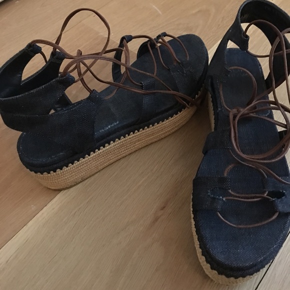 Stuart Weitzman Romanesque Denim Espadrilles - Picture 3 of 4