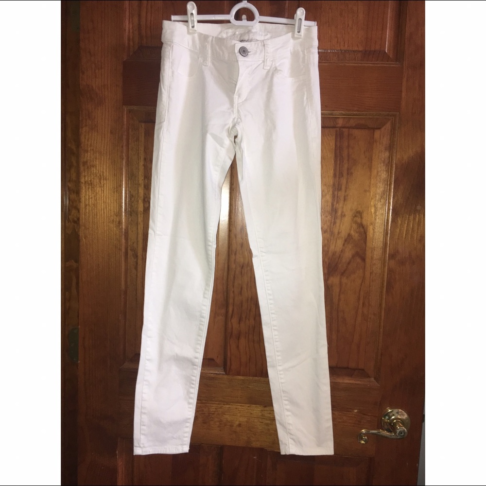 American Eagle white stretch jeggings