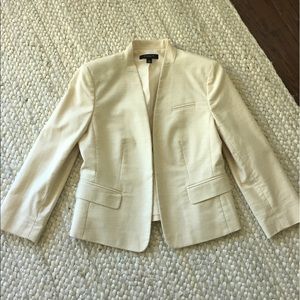 Cute off-white Ann Taylor blazer. Size 4.