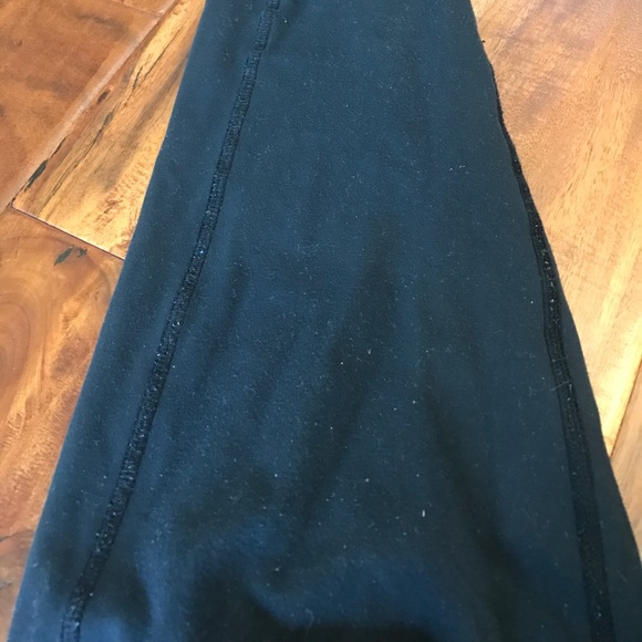 Black lululemon leggings - Picture 3 of 4