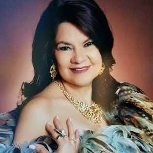 Meet your Posher, Cristina