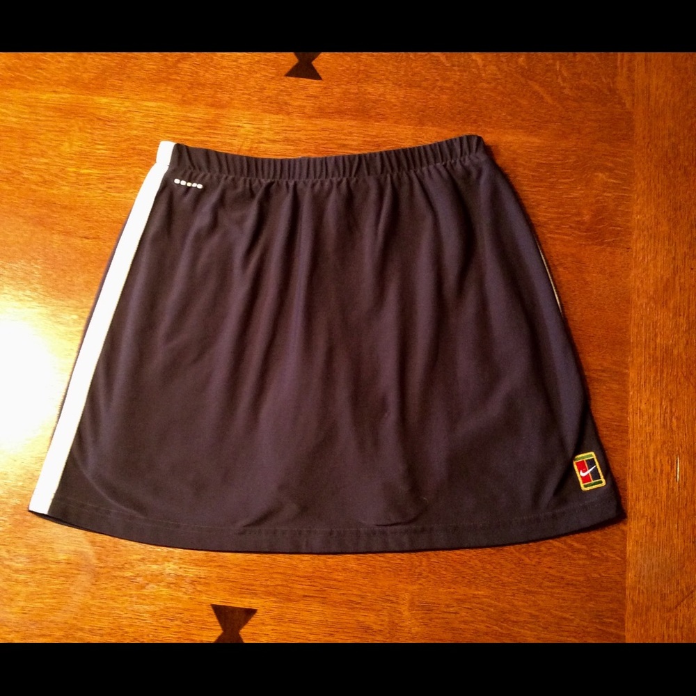 💕New Listing💕 Nike running skirt.
