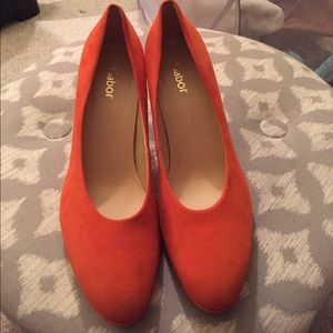 Gabor coral heels NWB