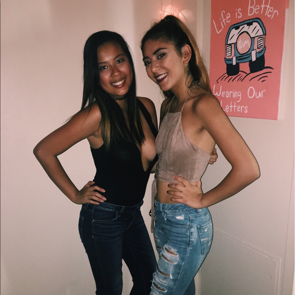 FESTIVAL TAUPE SUEDE TIE CROP TOP