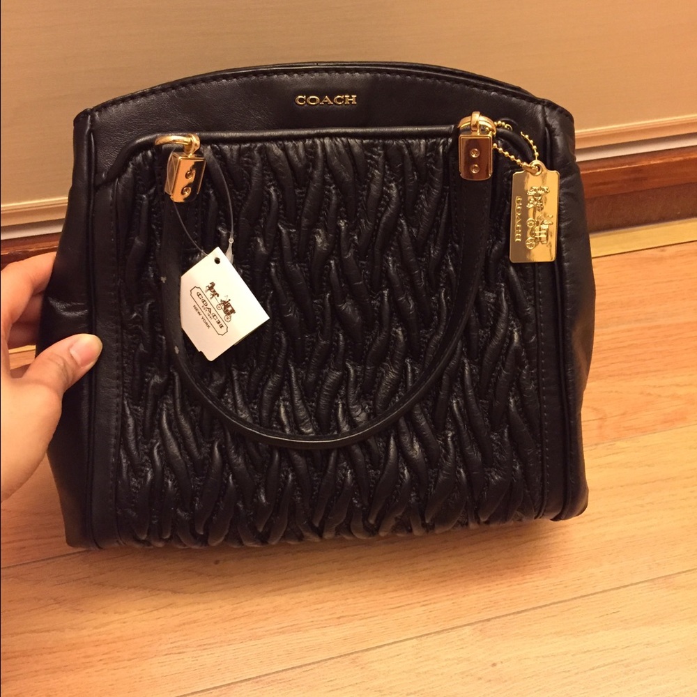 COACH Purse/Brand New leather