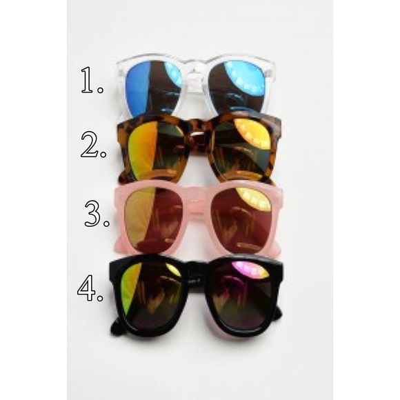 ❗️SALE❗️Fashion Mirrored Sunglasses - Picture 2 of 2
