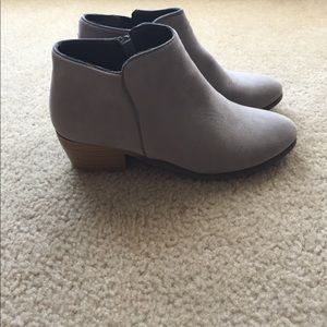 gray booties