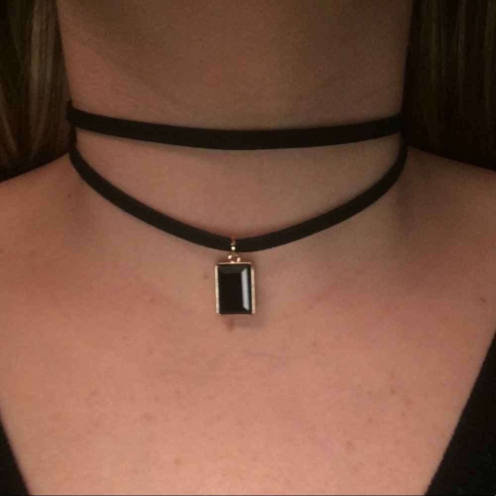 Reversible double strand choker with charm