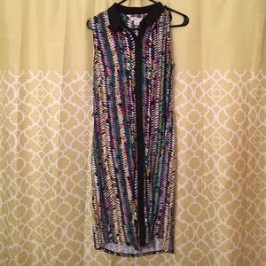 Liz Claiborne button-down dress. Hugs curves👌🏻