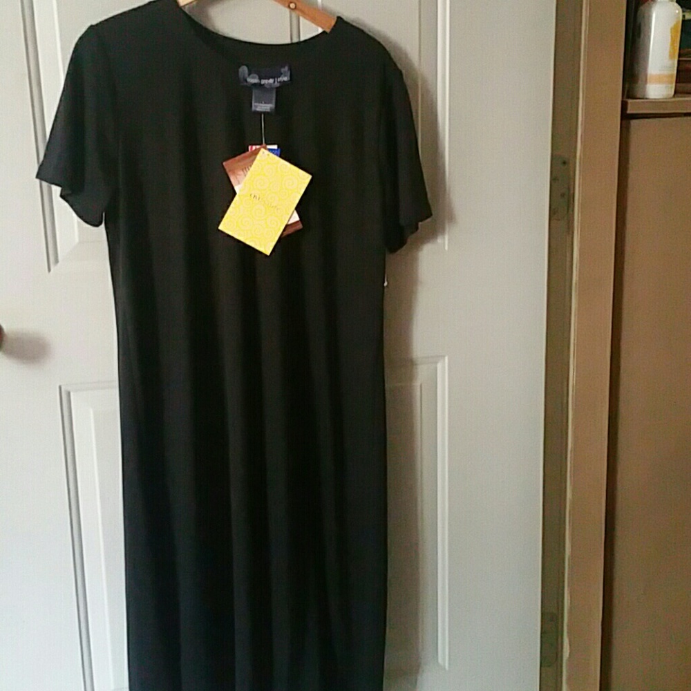 OFFERS-SUSAN GRAVER BLACK DRESS--OFFERS!