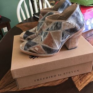 Size 9 freebirds (worn once)