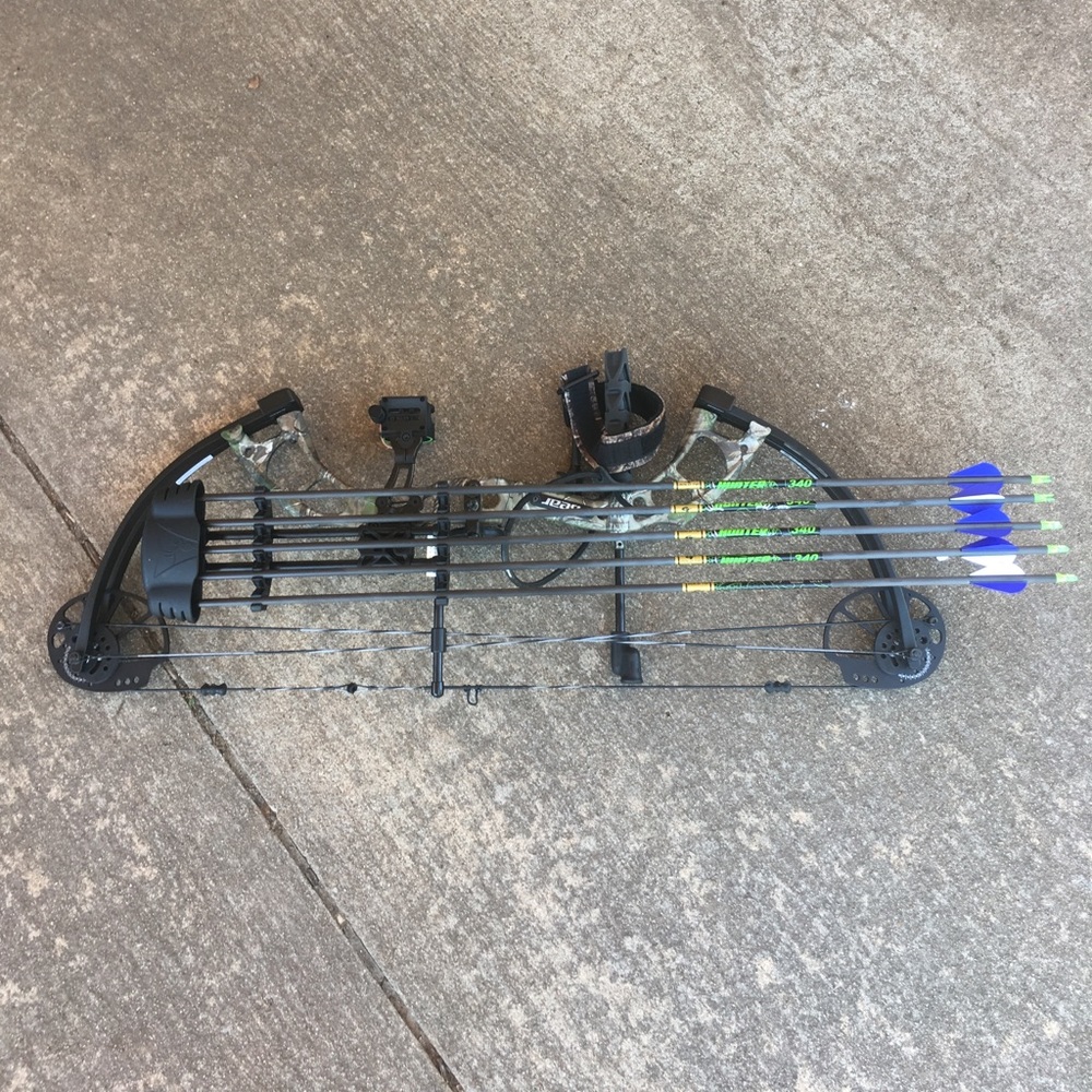 Bear Cruiser Compound Bow