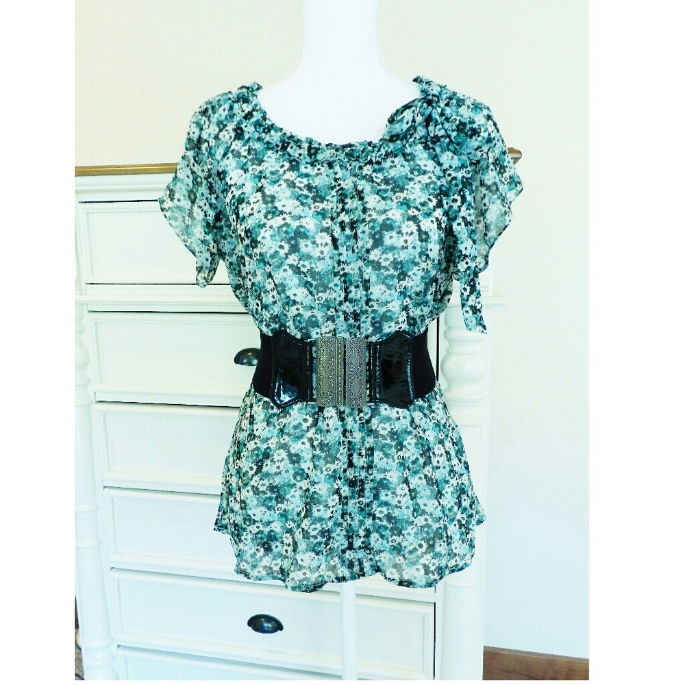Flowy  blouse by Romy in size M