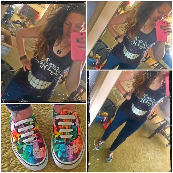 Meet your Posher, Caitlin - Picture 3 of 4