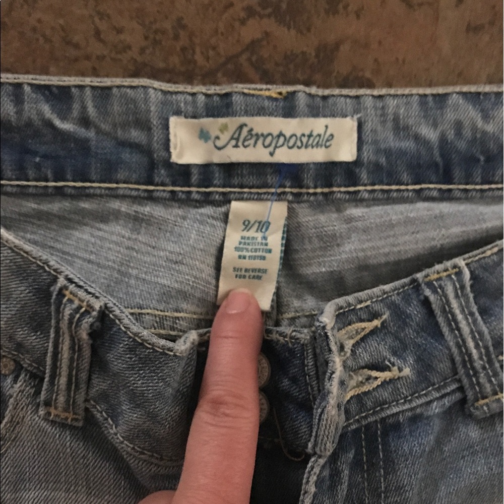 Bundle of Aeropostale capris 😀 - Picture 3 of 6