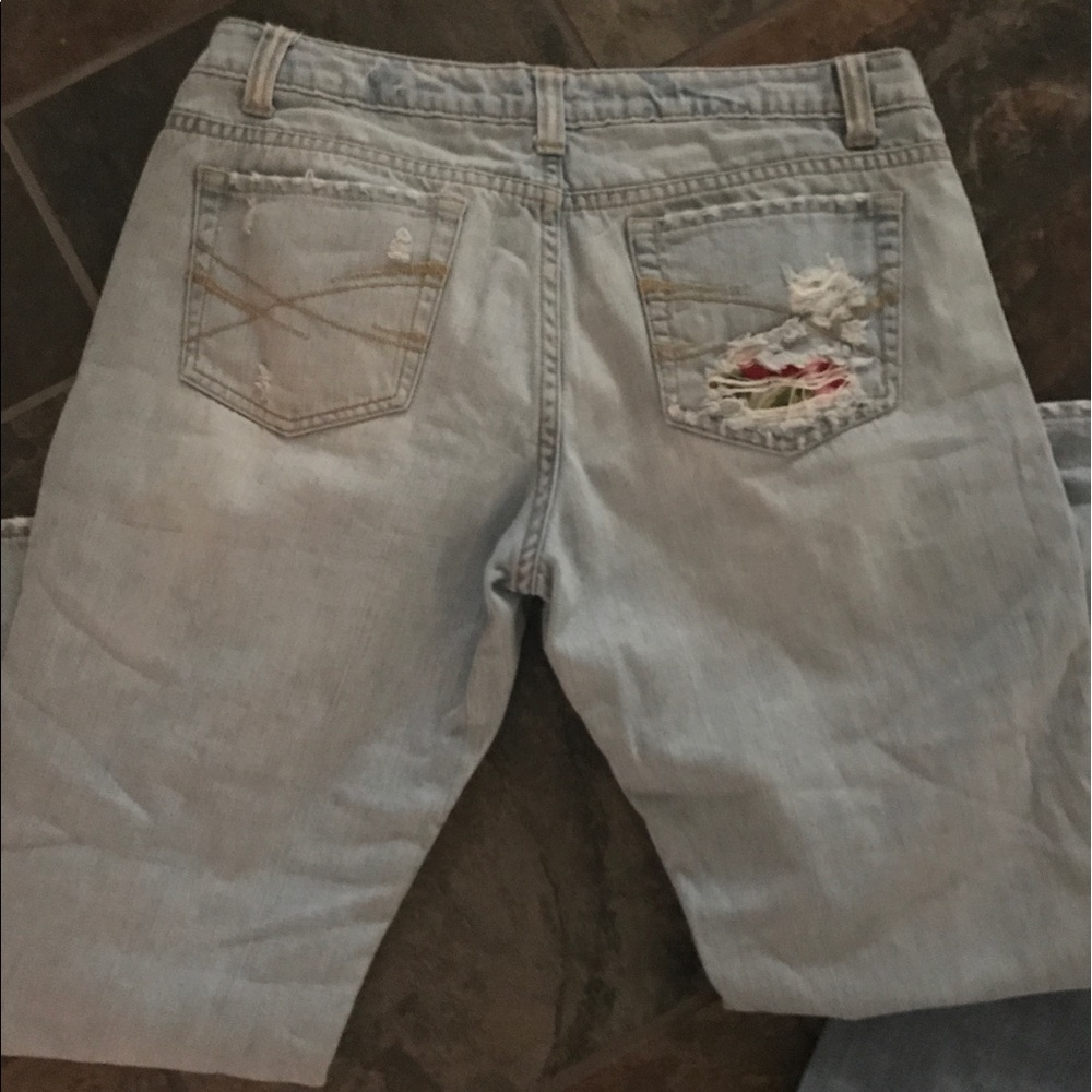 Bundle of Aeropostale capris 😀 - Picture 4 of 6