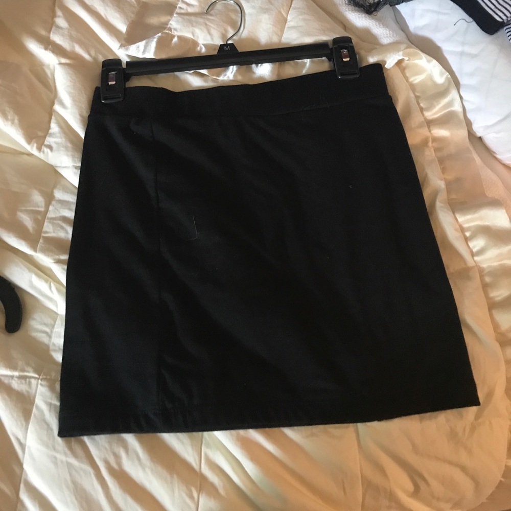 basic black bodycon skirt