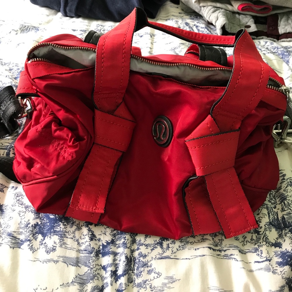 LULULEMON GYM BAG