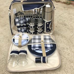 Picnic basket