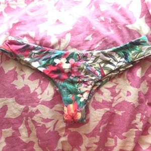 Lahaina Braden bottoms size small