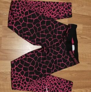 Supper cute Nike leggings!!