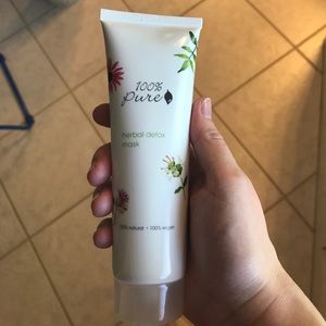 100% Pure trio: mask, highlighter, konjac sponge