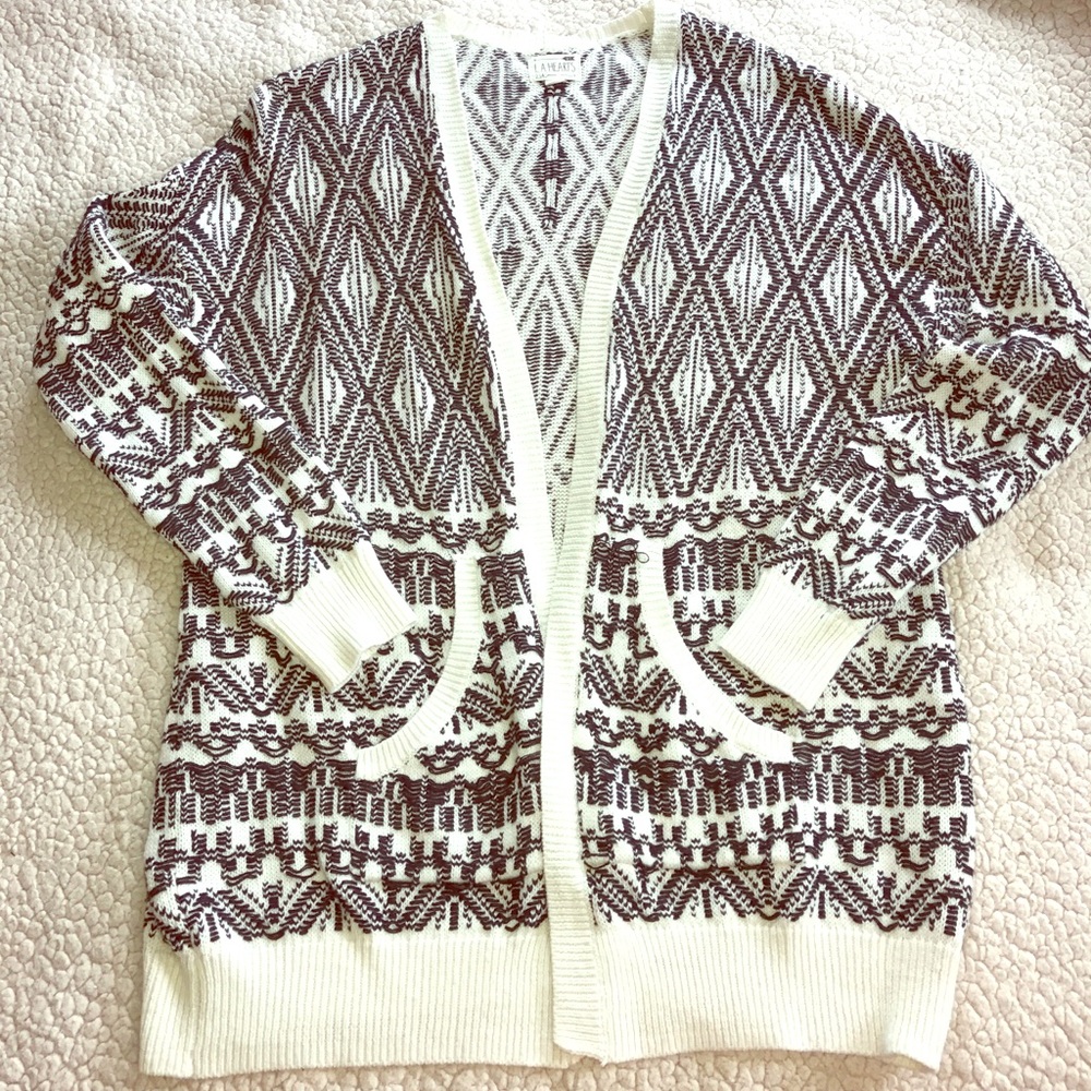 L.A. Hearts knit black & white cardigan