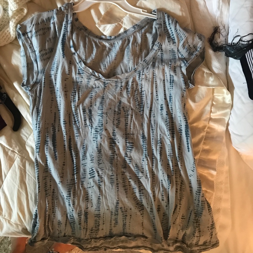 urban outfitters tee (price is negotiable)