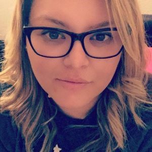 Meet your Posher, Isabel