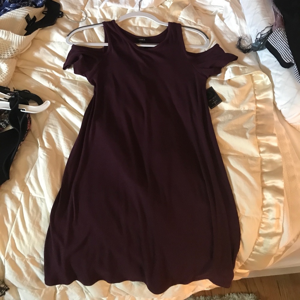 burgundy cold shoulder dress