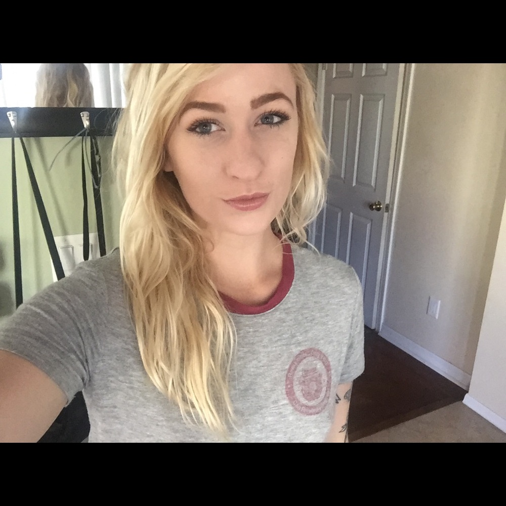 Meet your Posher, Lauren