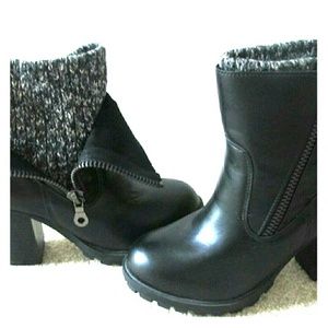Foldable Black booties