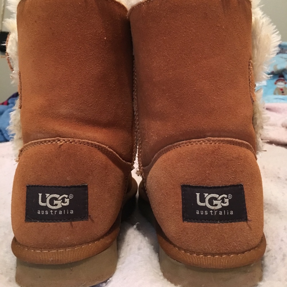 Bailey button uggs
