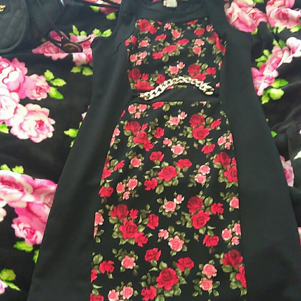 Floral skin tight plus dress