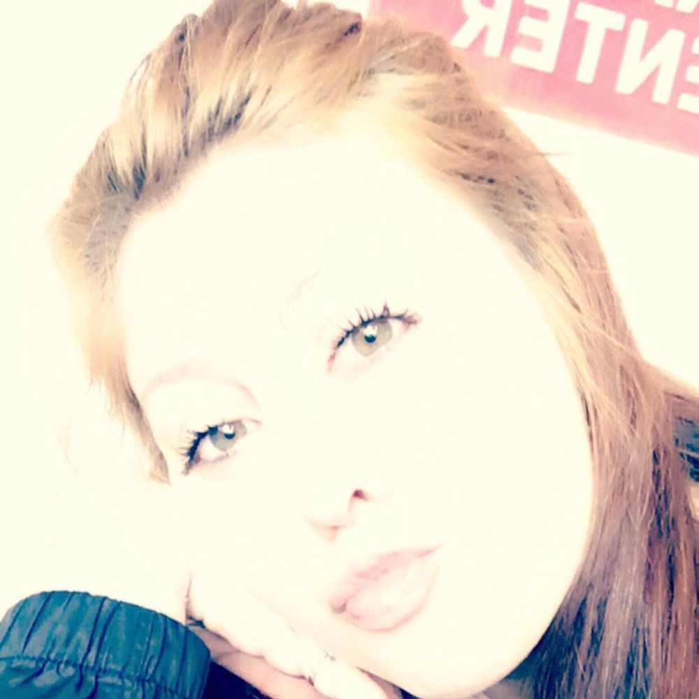 Meet your Posher, Kayla