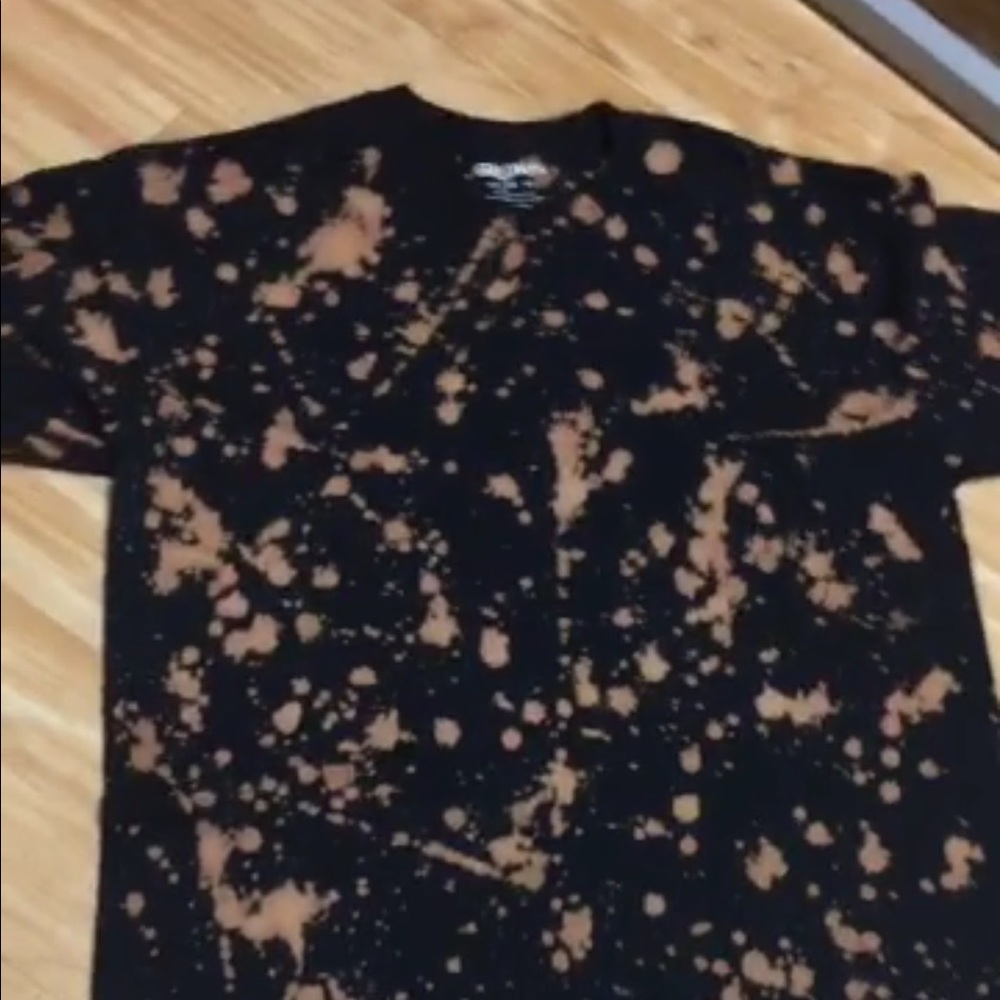 💯✂️Making Distressed, bleached and paint shirts