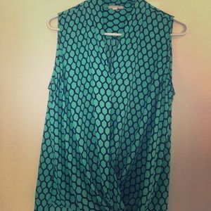 Sleeveless blouse by Pleione