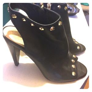 Vince Camuto Black Leather Heels