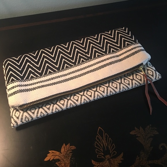 🏺Tribe Alive Clutch🏺 - Picture 2 of 5